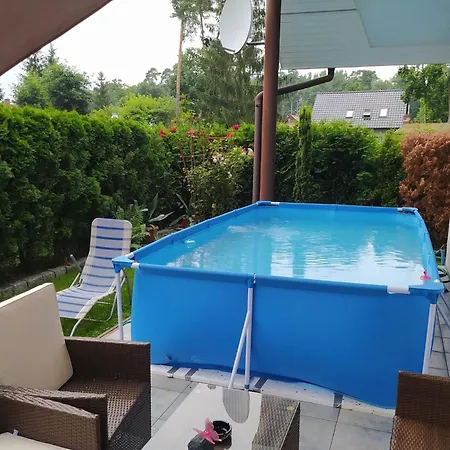 Beautiful House With Swimming Pool, Only 200m From The Lake,